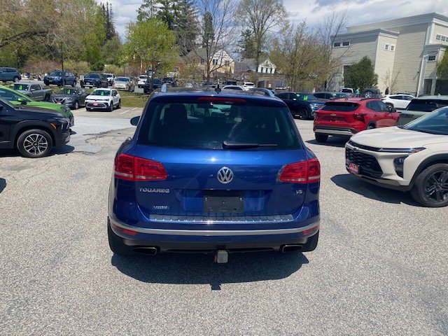 Used 2016 Volkswagen Touareg Sport AWD/4WD image 5