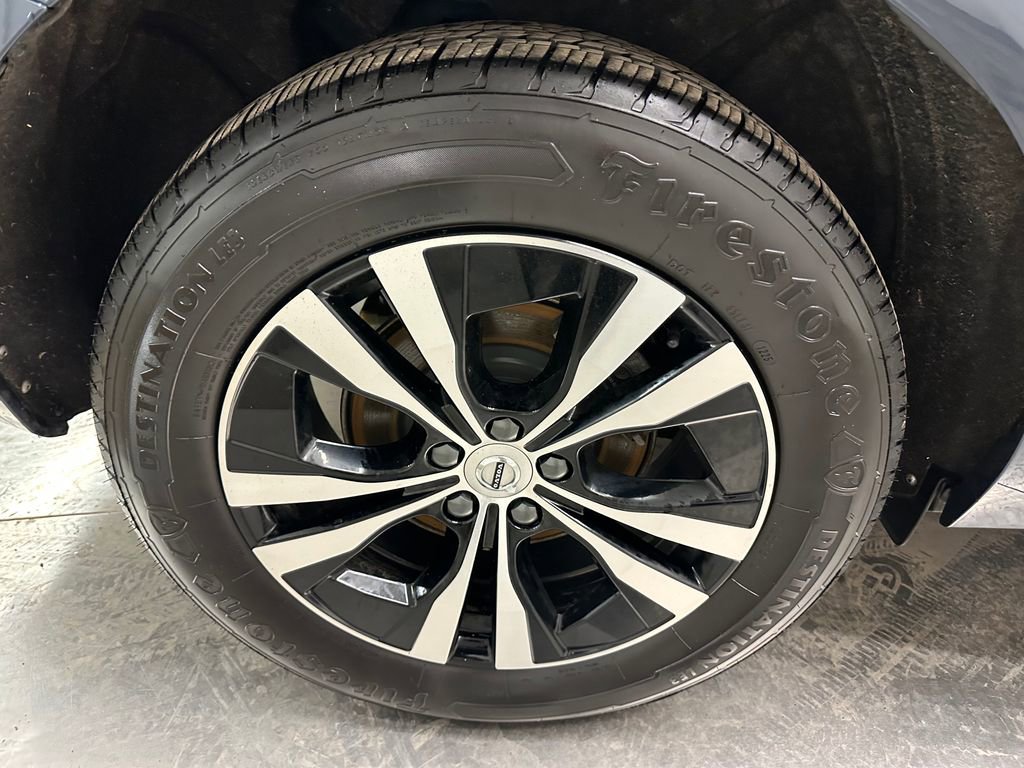 Used 2024 Volvo XC60 B5 Core image 36