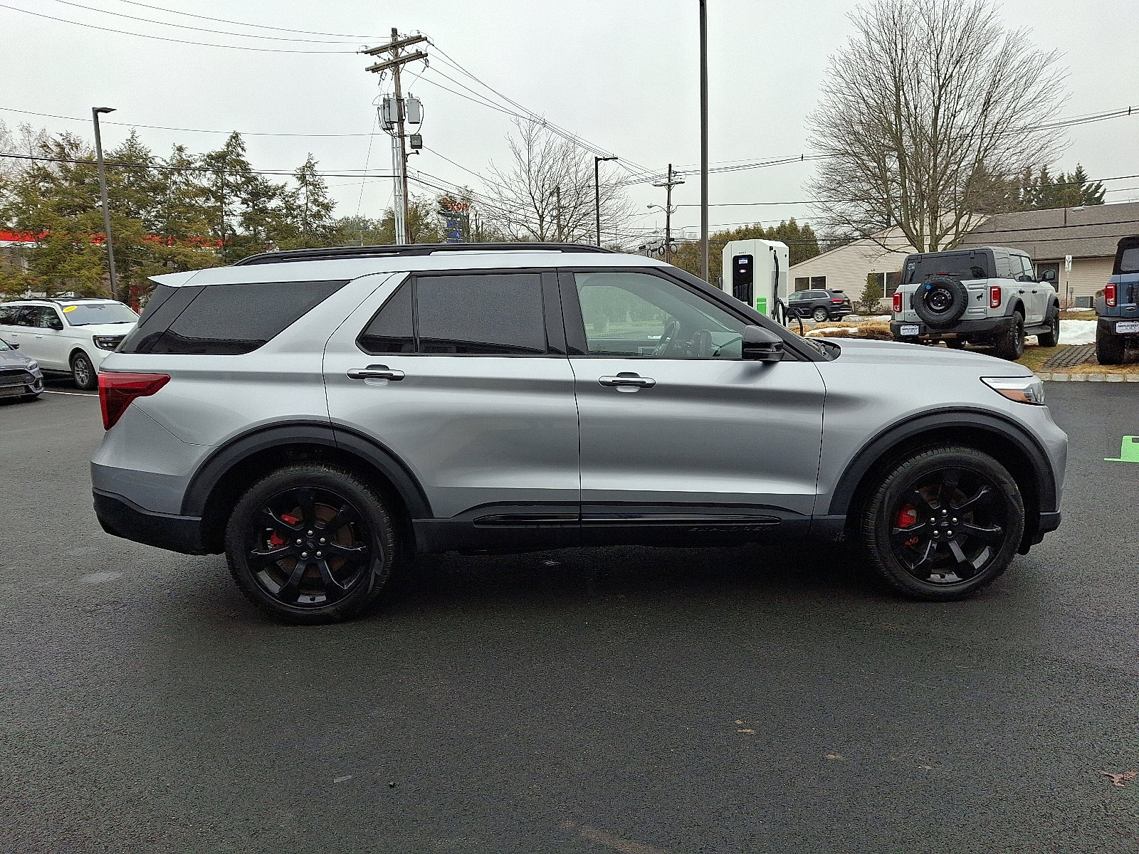 Certified 2023 Ford Explorer ST w/ Equipment Group 401A image 4