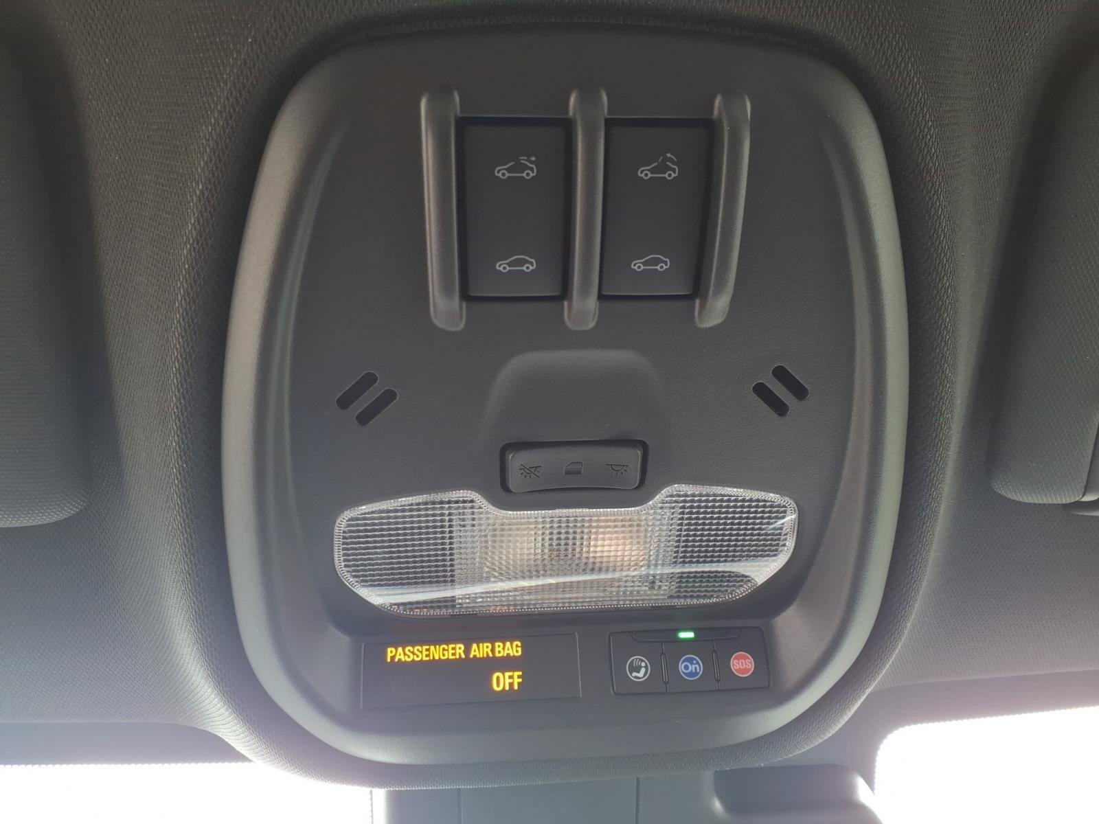 Used 2025 Buick Envista Avenir FWD image 38