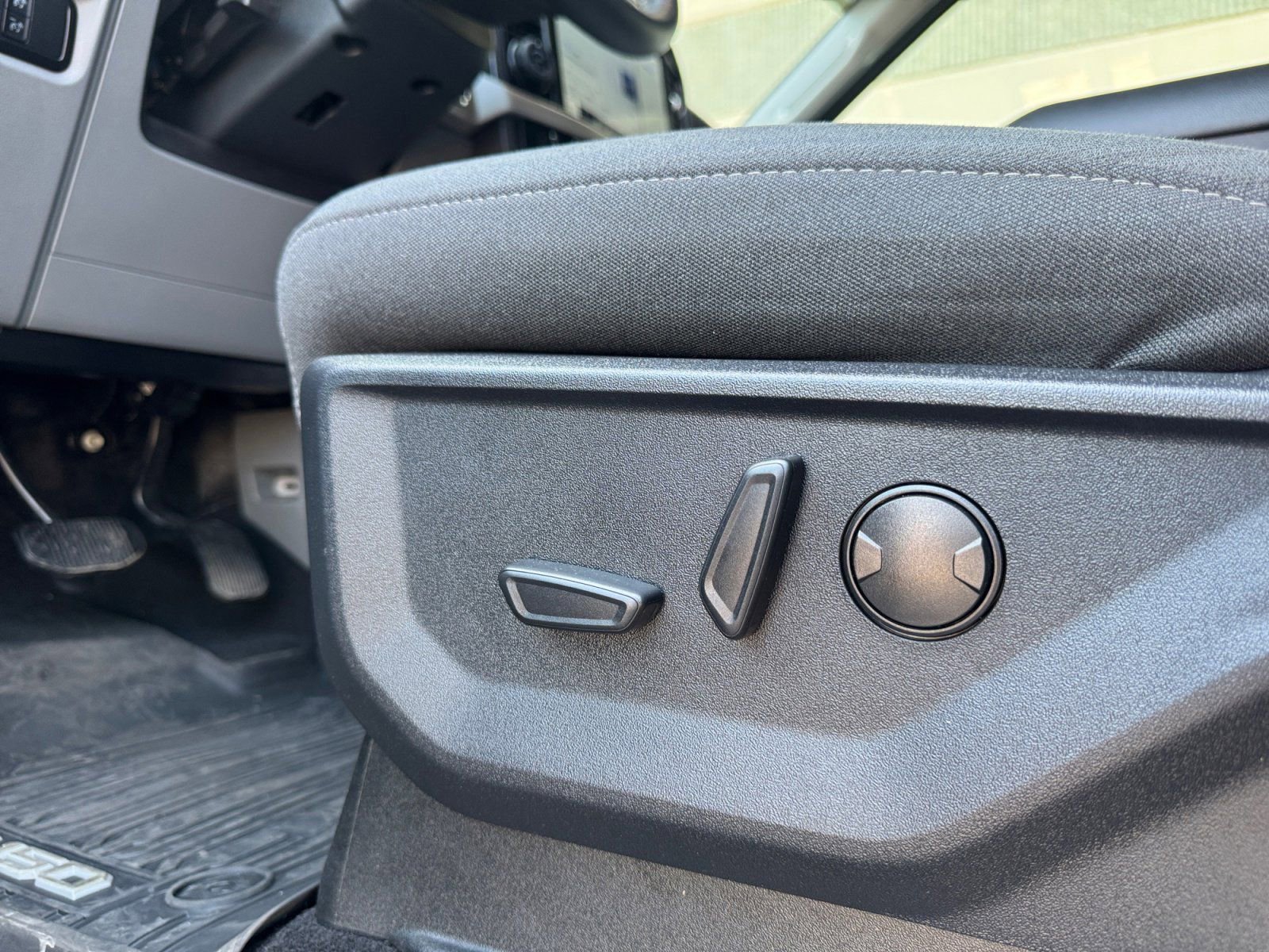 Certified 2023 Ford F150 XLT w/ Equipment Group 302A High image 21