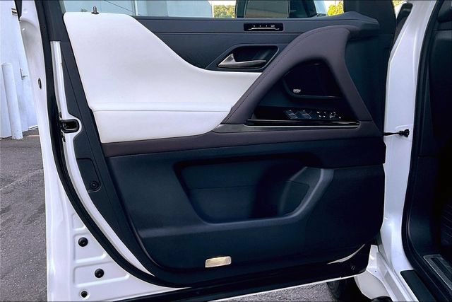 Certified 2025 Lexus LX 600 4WD w/ Accessory Package (2T) image 20