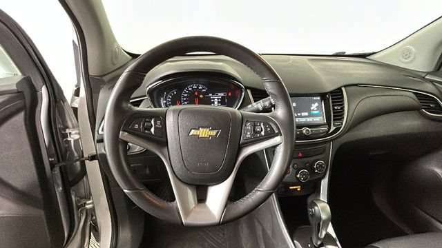 Used 2017 Chevrolet Trax LT w/ LT Convenience Package FWD image 15