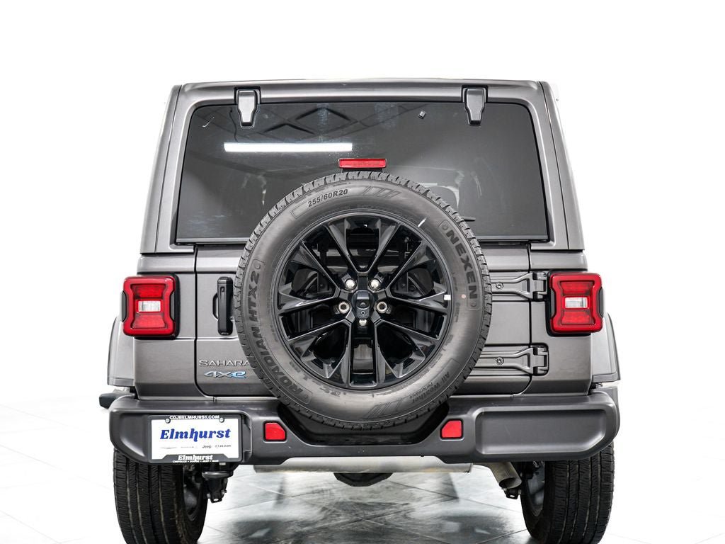 Used 2025 Jeep Wrangler Unlimited Sahara AWD/4WD image 6