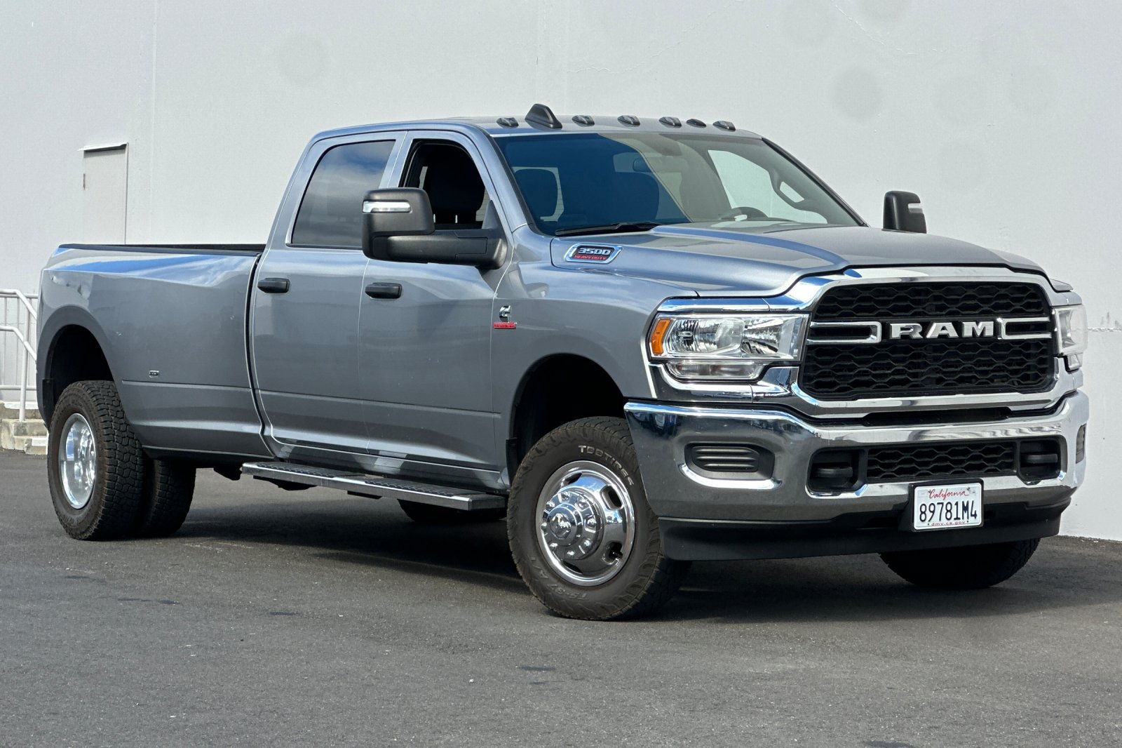 Used 2024 RAM 3500 Tradesman w/ Chrome Appearance Group AWD/4WD image 2