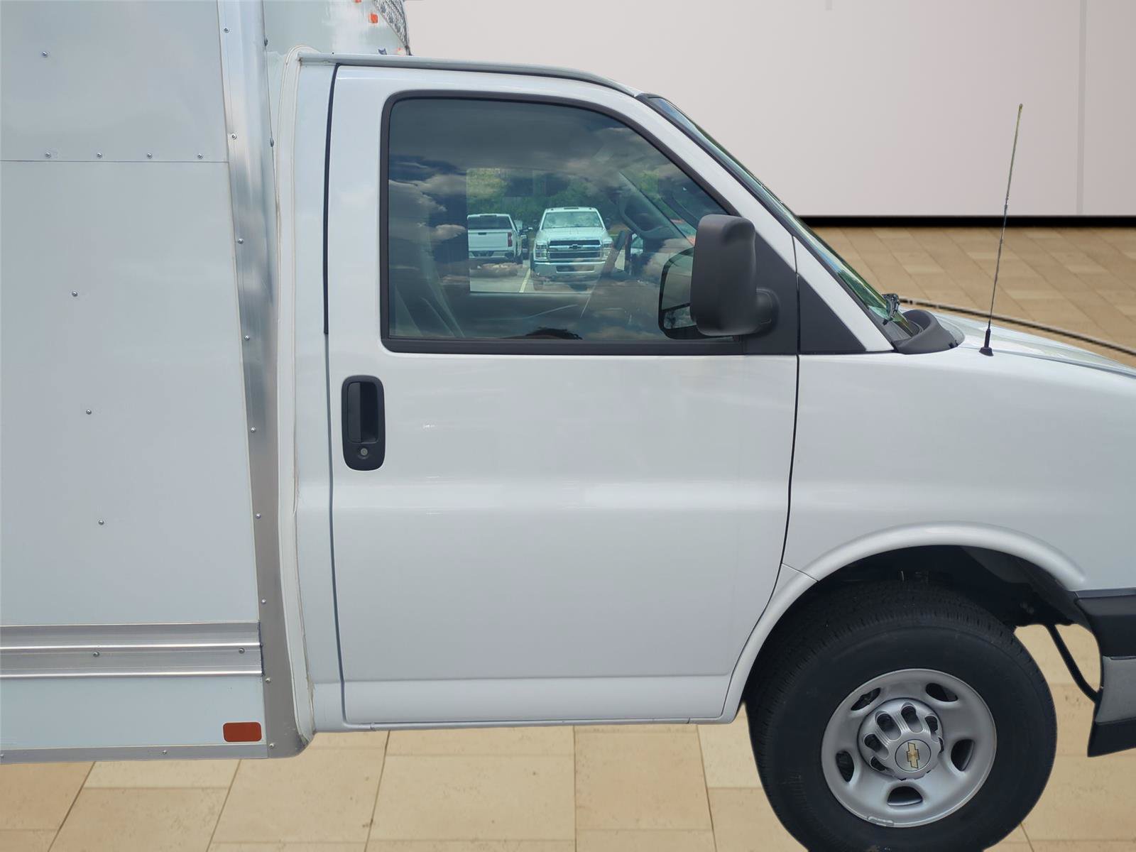 New 2026 Chevrolet Express 3500 w/ Power Convenience Package RWD image 25