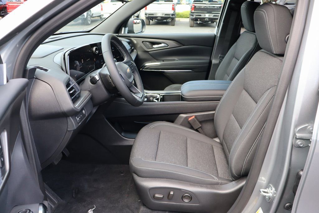 New 2026 Chevrolet Traverse LT w/ Driver Confidence Package image 5