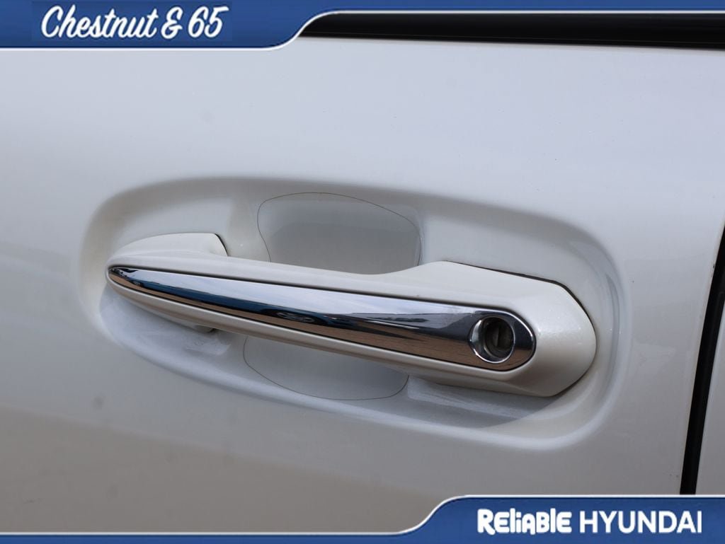 Used 2022 Toyota Sienna XLE w/ XLE Plus Package FWD image 20