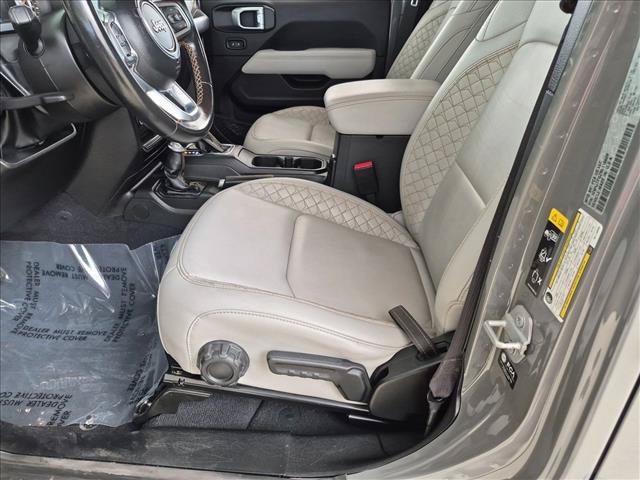 Used 2022 Jeep Gladiator Overland AWD/4WD image 16