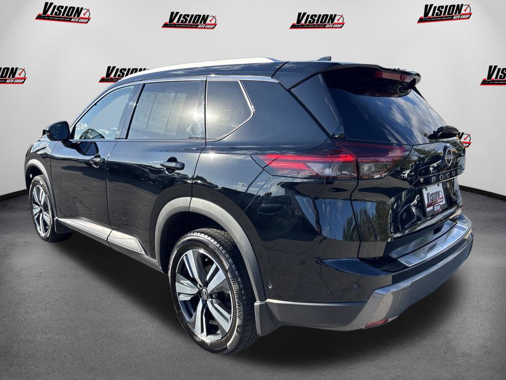 Used 2024 Nissan Rogue SL AWD/4WD image 9