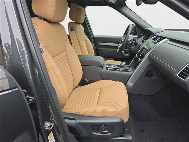 New 2025 Land Rover Discovery Dynamic SE AWD/4WD image 10