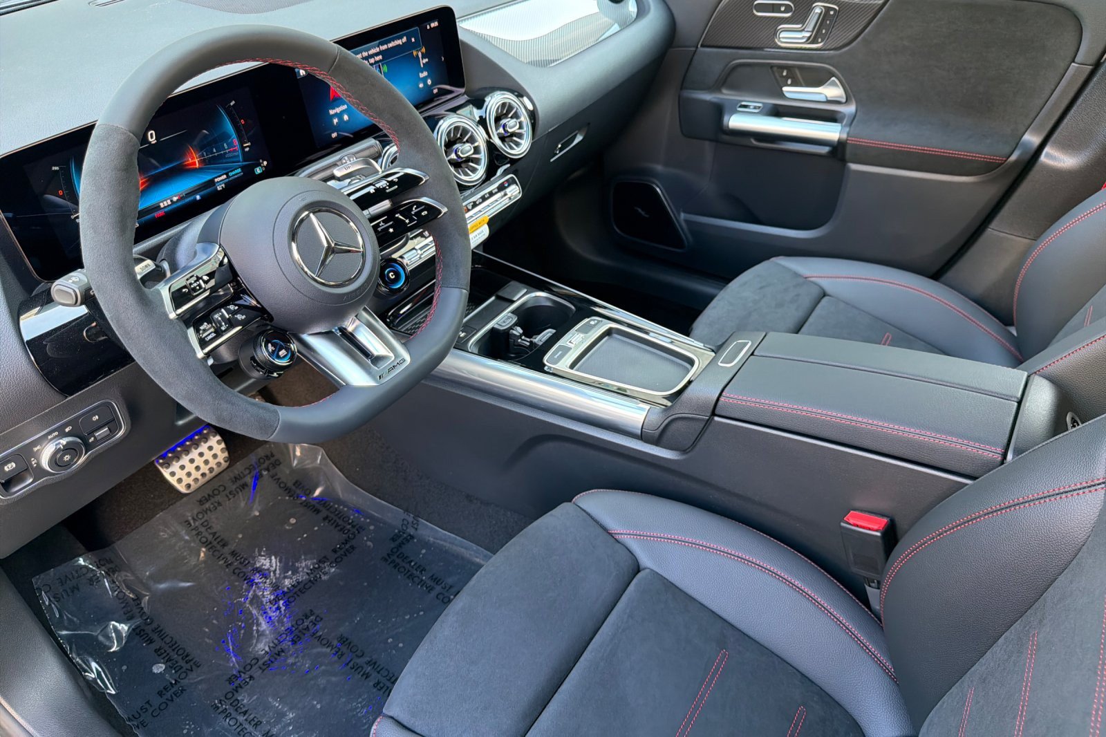 New 2026 Mercedes-Benz GLA 35 AMG 4MATIC image 9