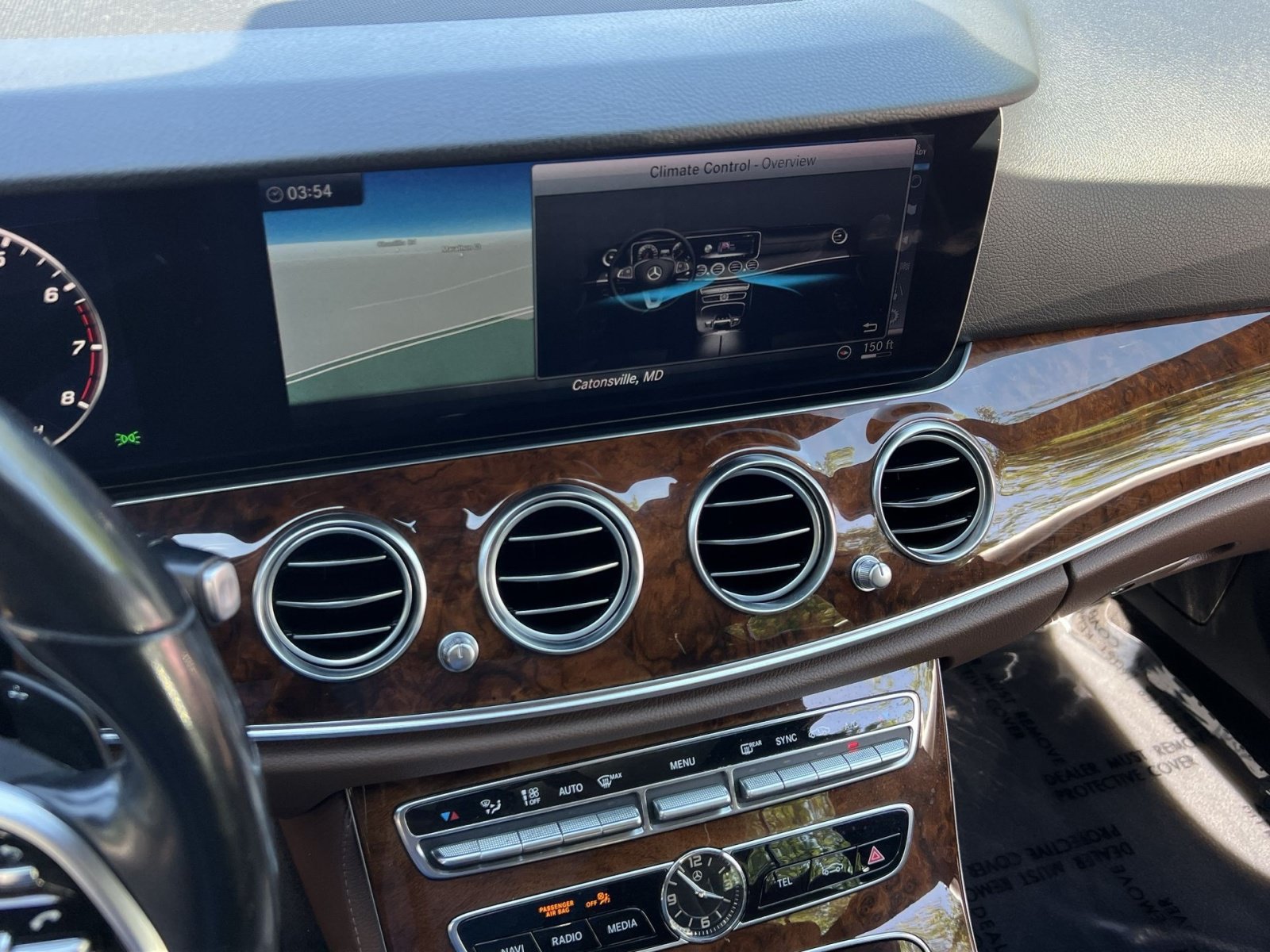 Used 2019 Mercedes-Benz E 300 4MATIC image 26
