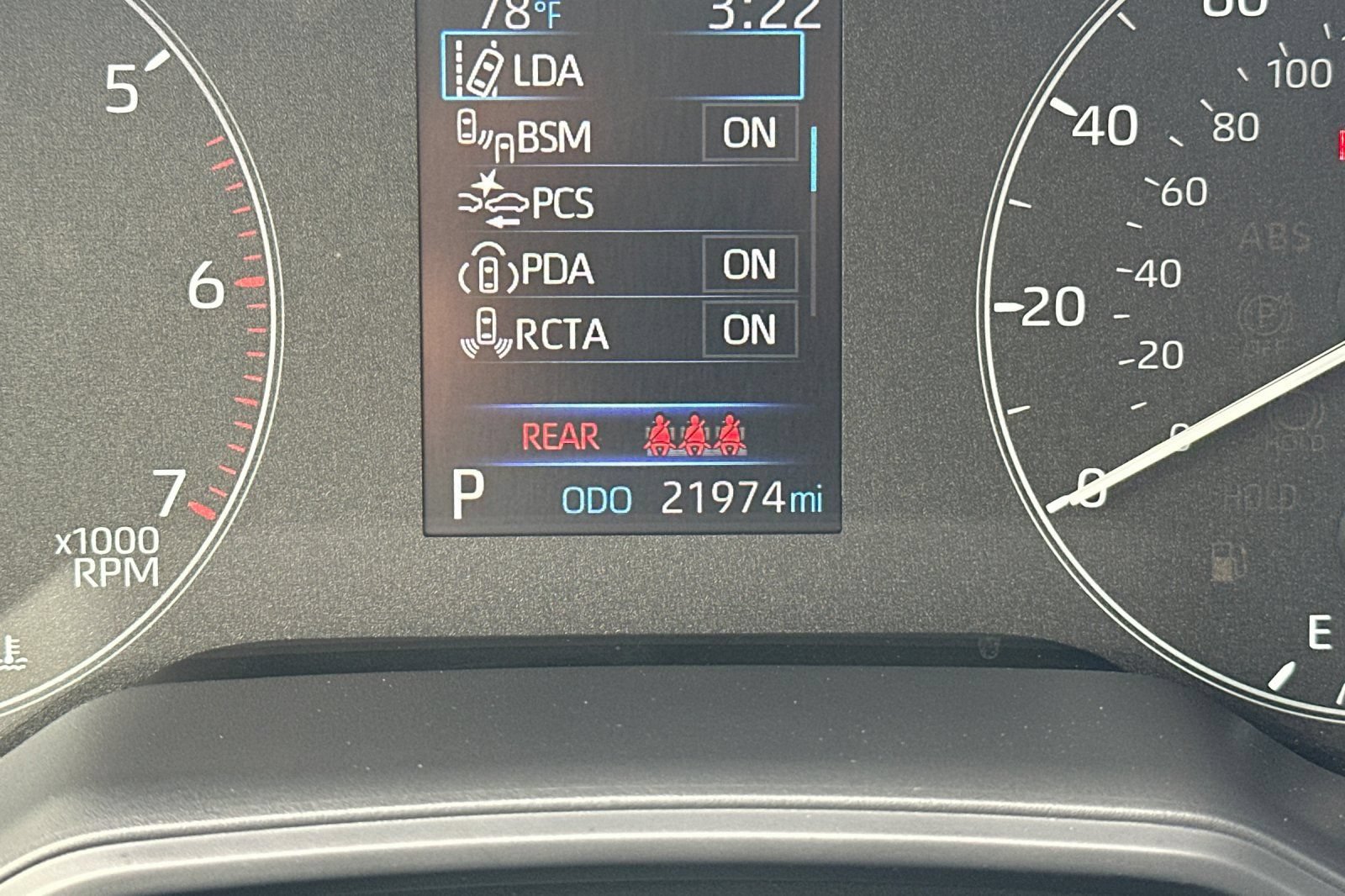 Used 2024 Toyota Corolla LE w/ LE Convenience Package FWD image 24