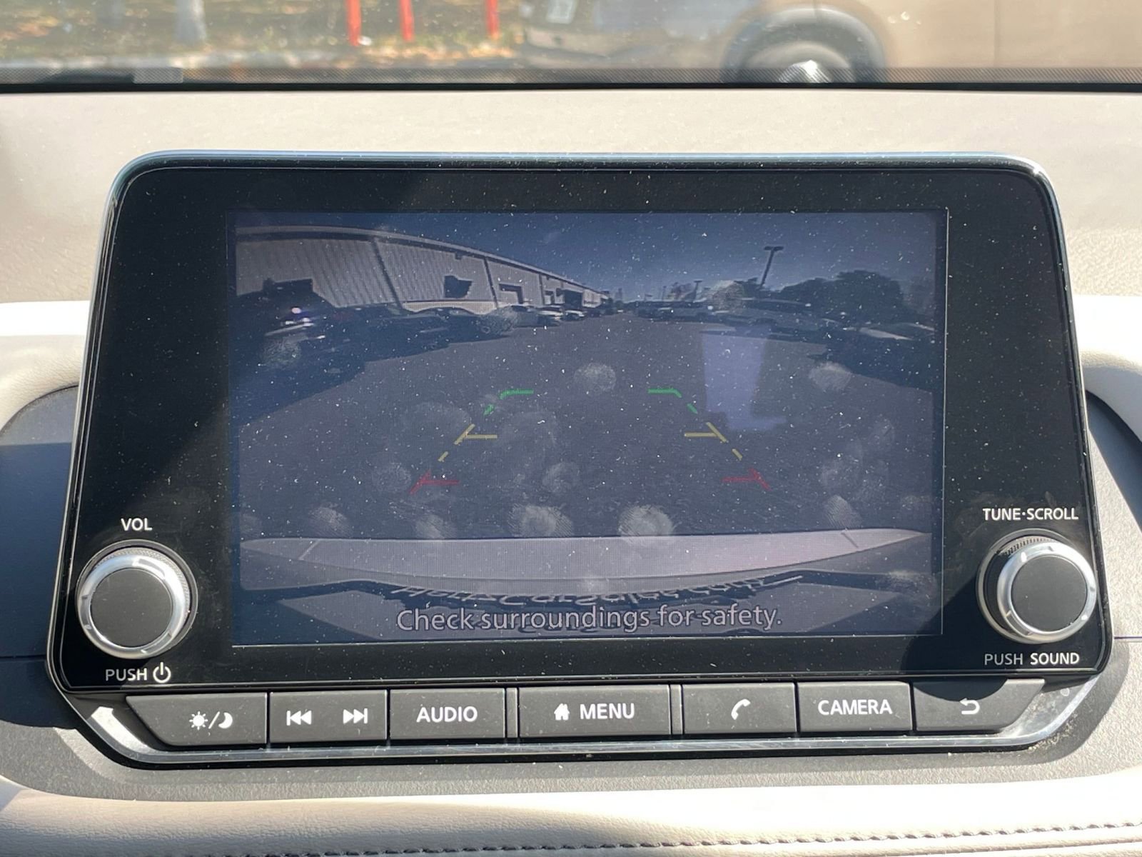 Used 2025 Nissan Rogue SV FWD image 25
