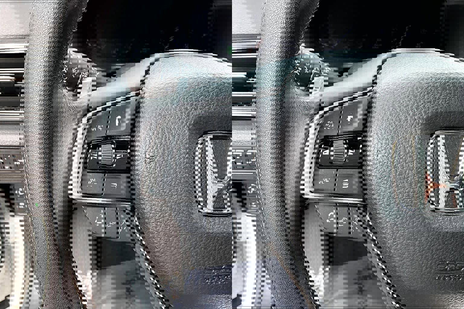 Used 2018 Honda Accord Touring image 23