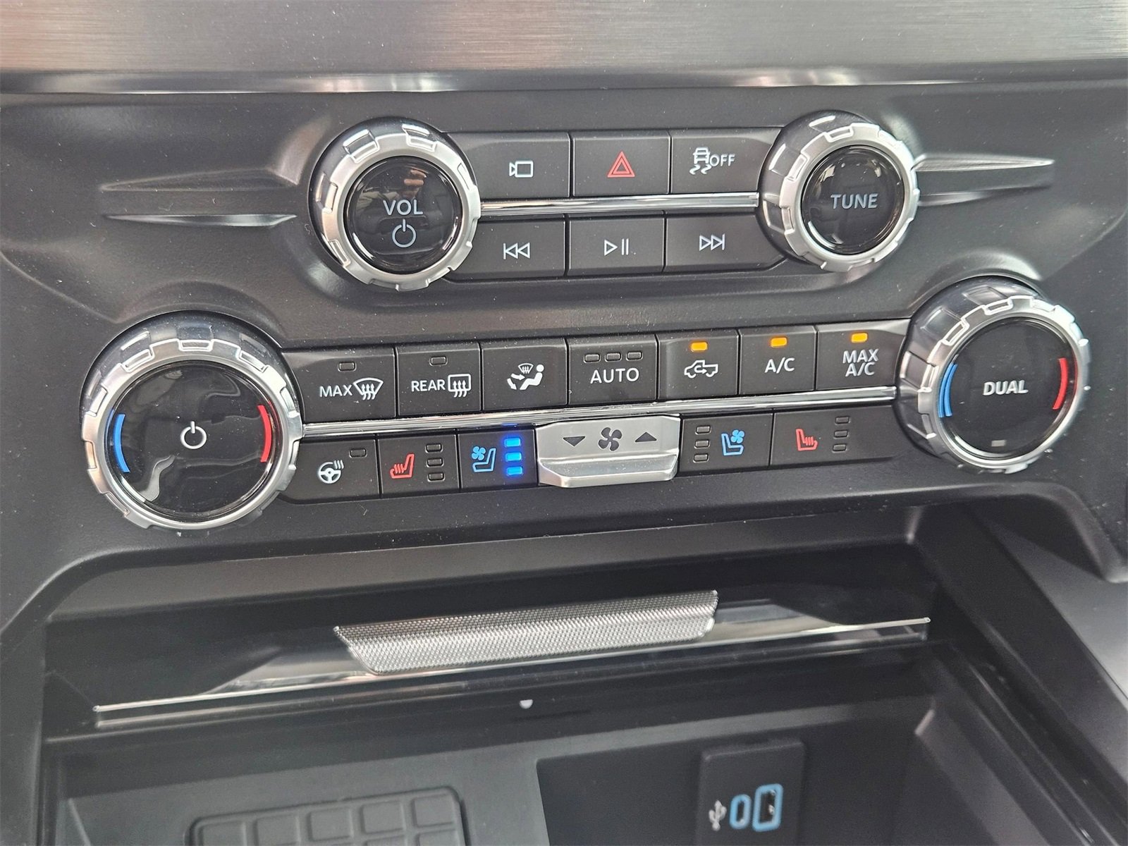 New 2025 Ford F350 Lariat w/ Lariat Ultimate Package image 19