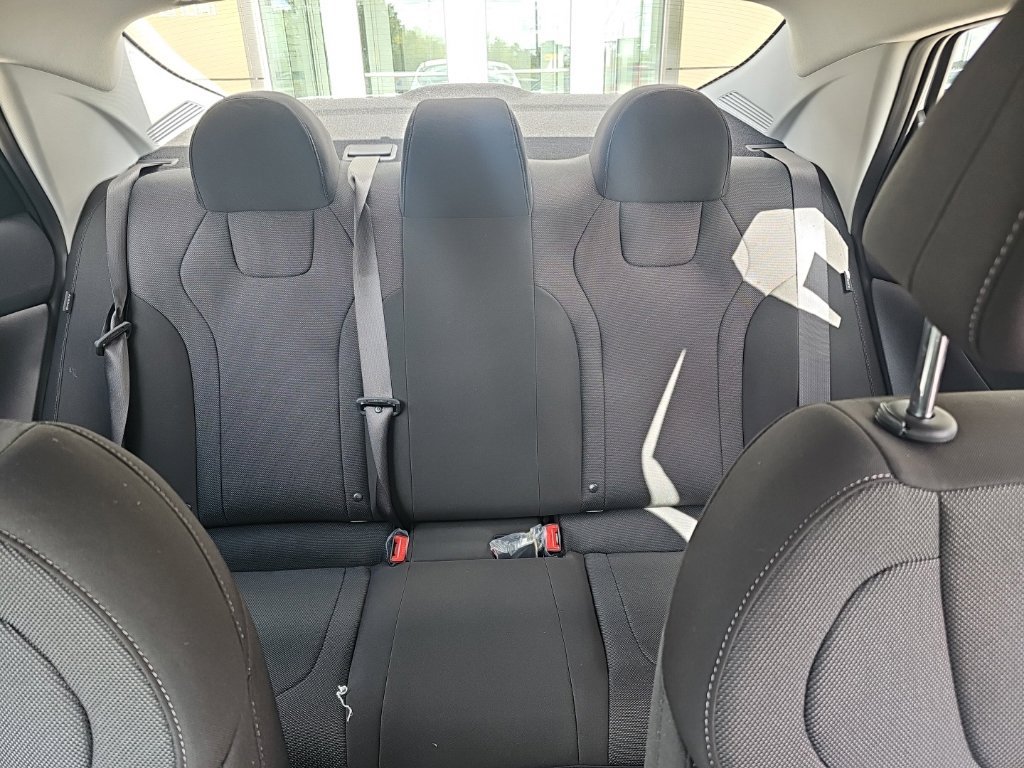 New 2026 Hyundai Elantra SE FWD image 25