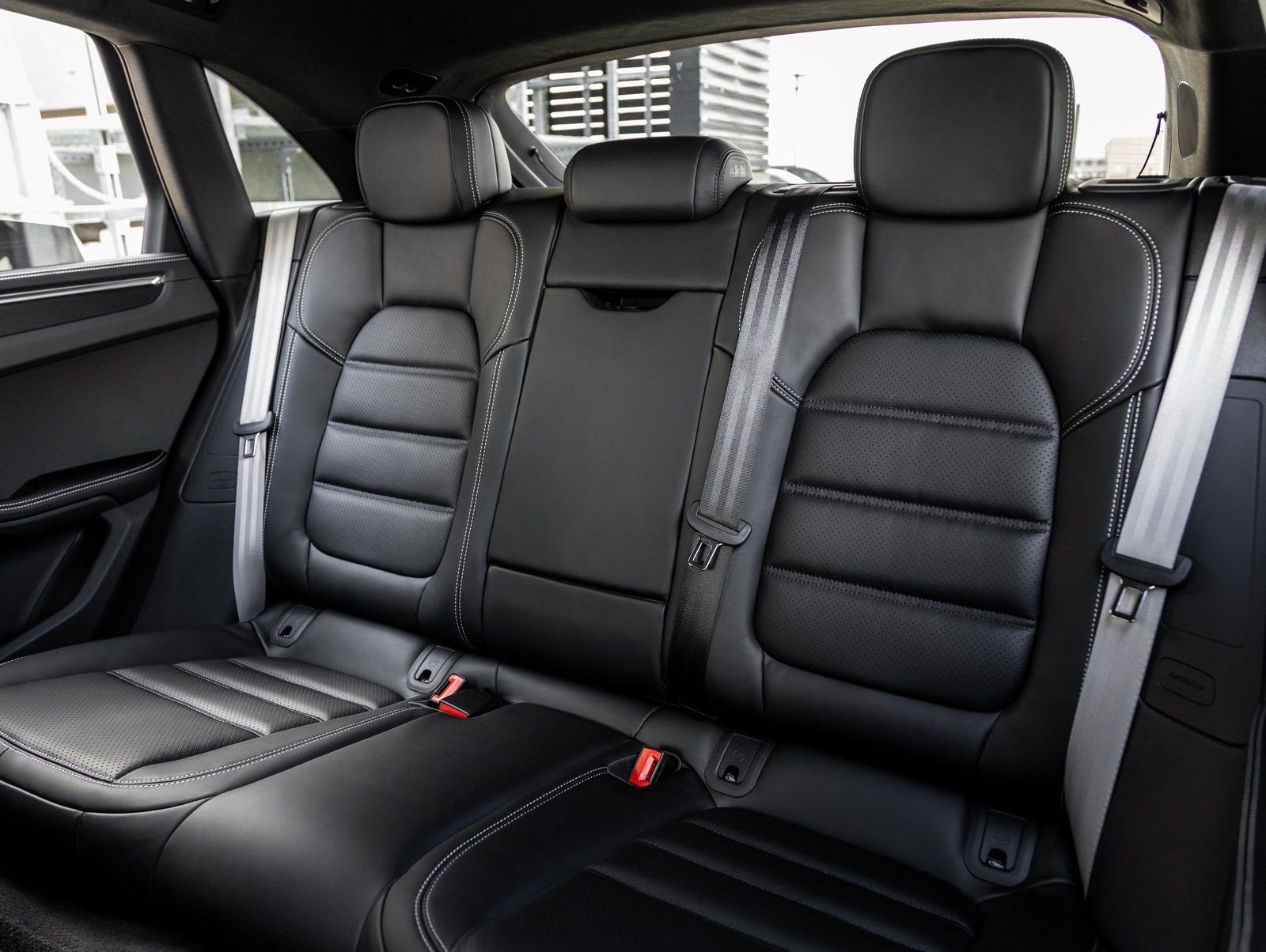 New 2026 Porsche Macan GTS AWD/4WD image 29