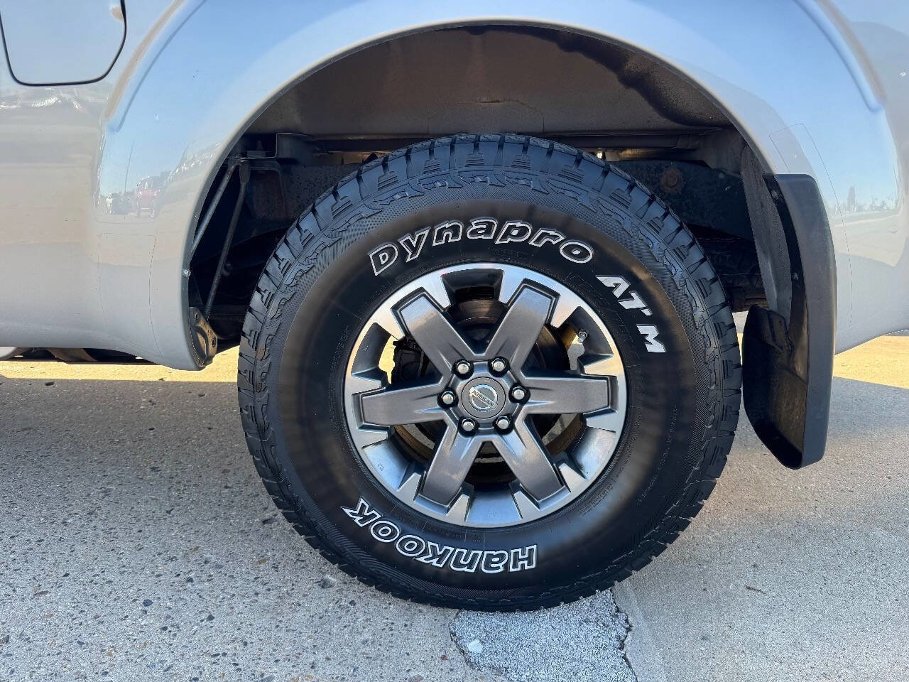 Used 2016 Nissan Frontier PRO-4X image 9