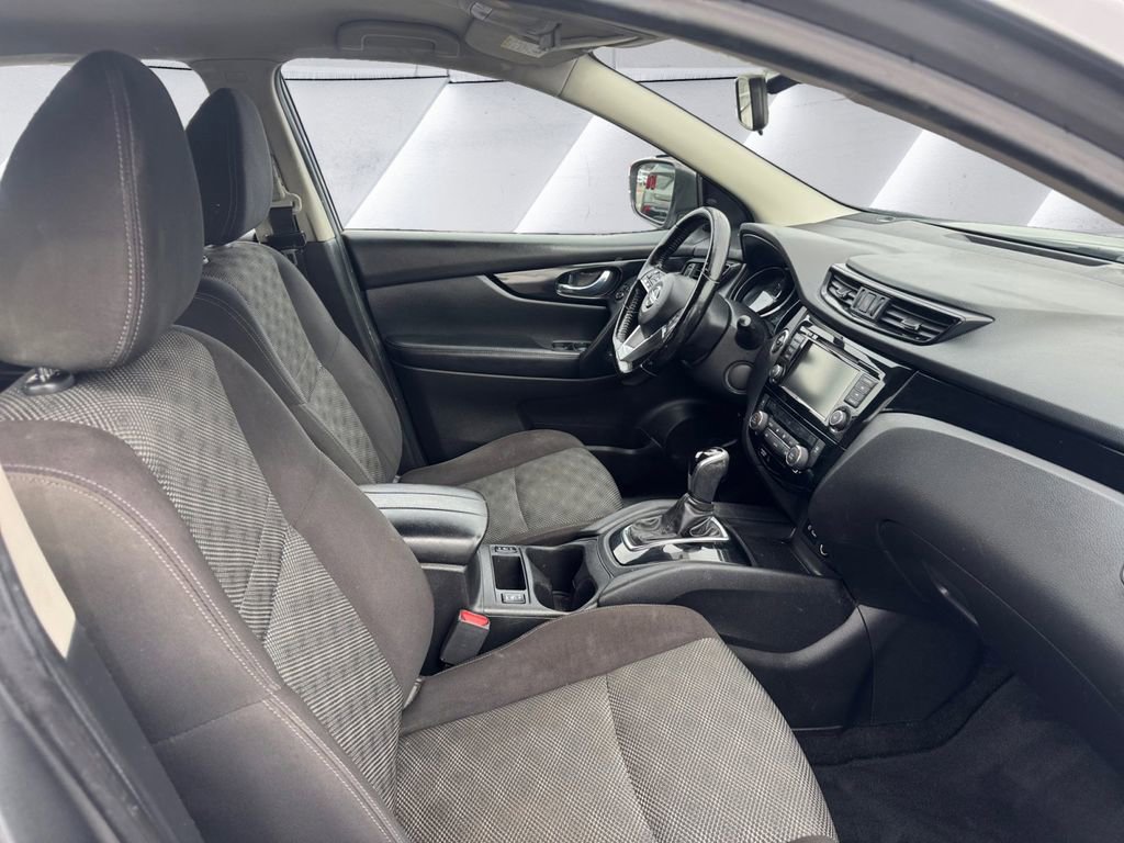 Used 2020 Nissan Rogue Sport SV w/ All-Weather Package image 13