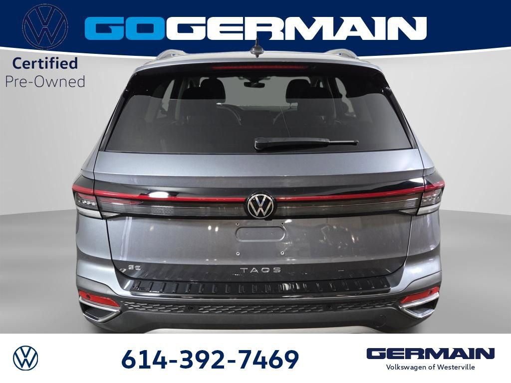 Certified 2025 Volkswagen Taos SE image 9
