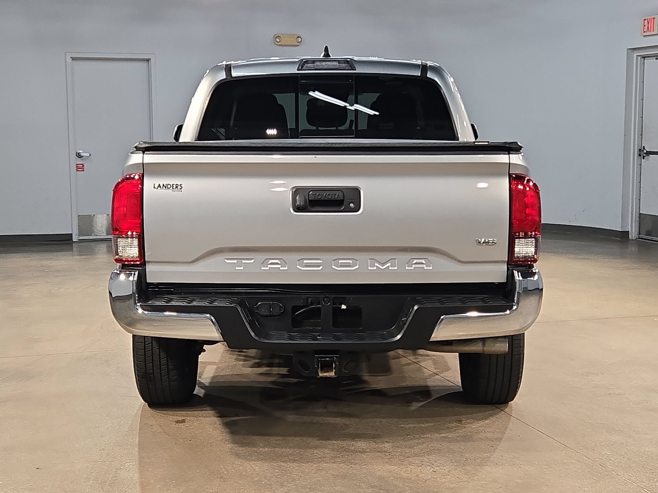 Used 2023 Toyota Tacoma SR5 RWD image 6