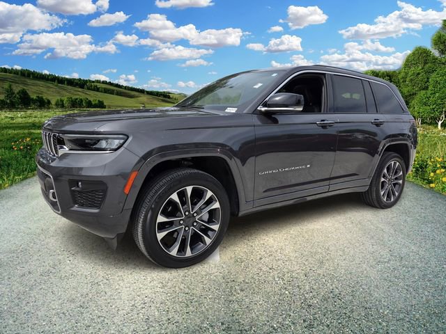 Certified 2023 Jeep Grand Cherokee Overland image 3