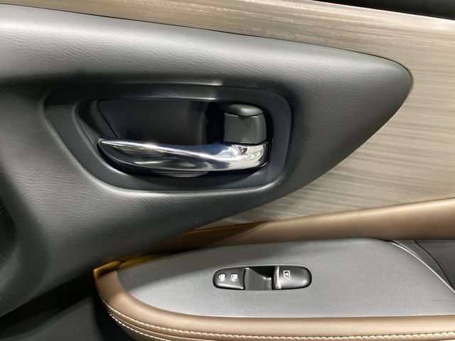 Used 2017 Nissan Murano Platinum w/ Platinum Technology Package AWD/4WD image 25