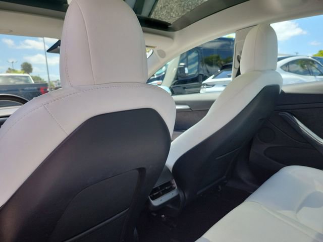 Used 2023 Tesla Model 3 Performance image 10