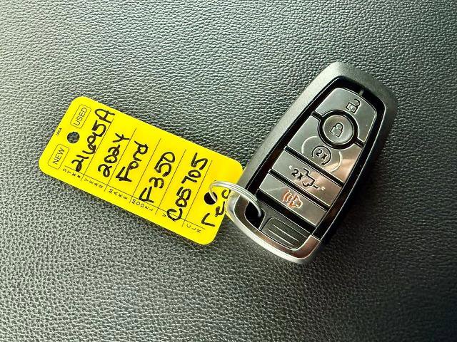 Certified 2024 Ford F350 Lariat w/ Chrome Package image 37