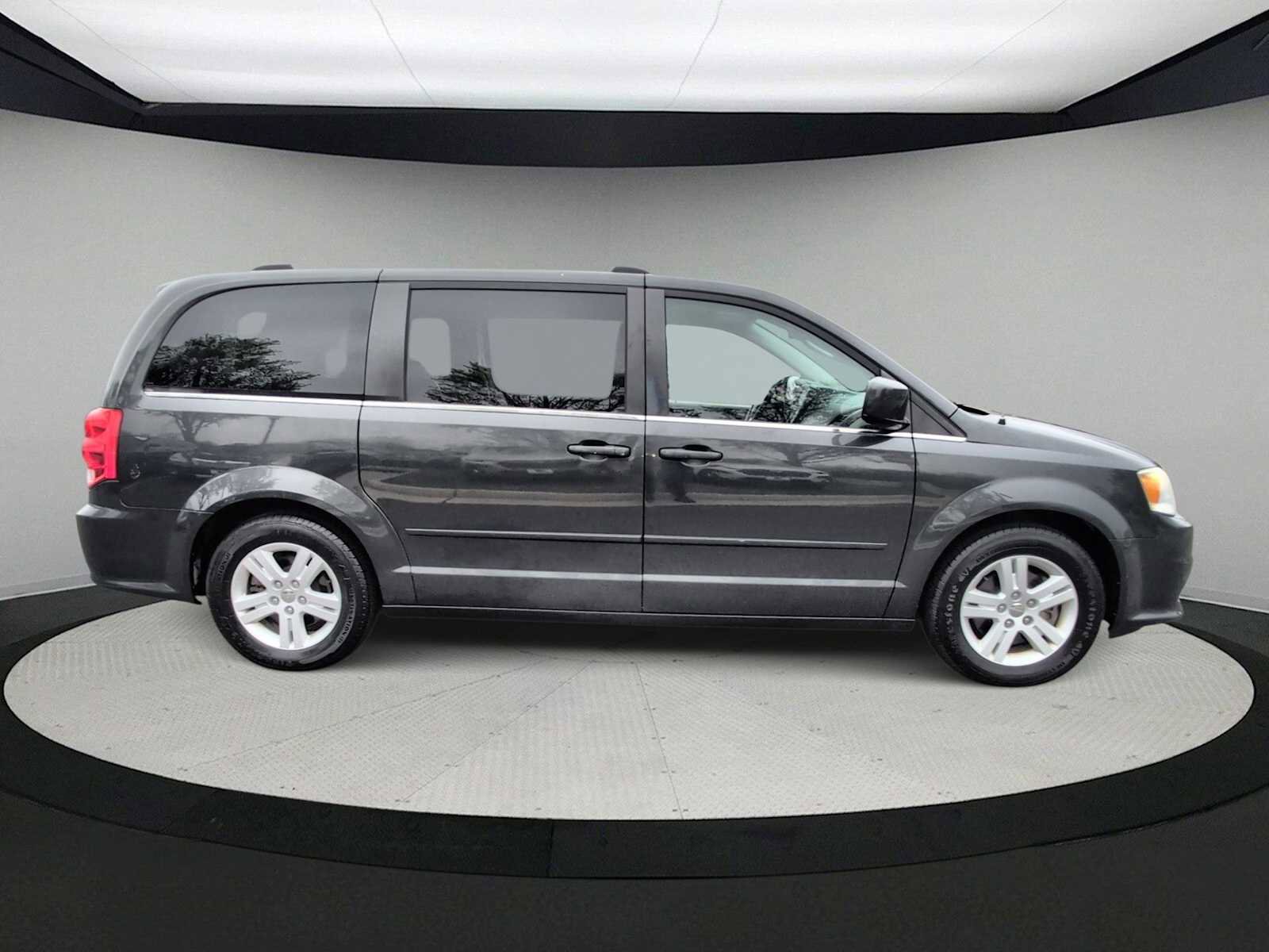 Used 2012 Dodge Grand Caravan Crew w/ Crew Value Pkg FWD image 9