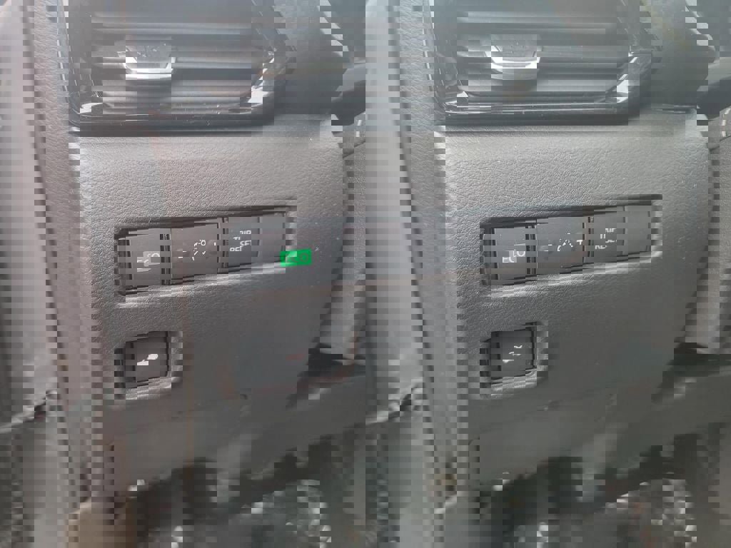 Certified 2022 Nissan Sentra SV w/ Trunk Package image 31