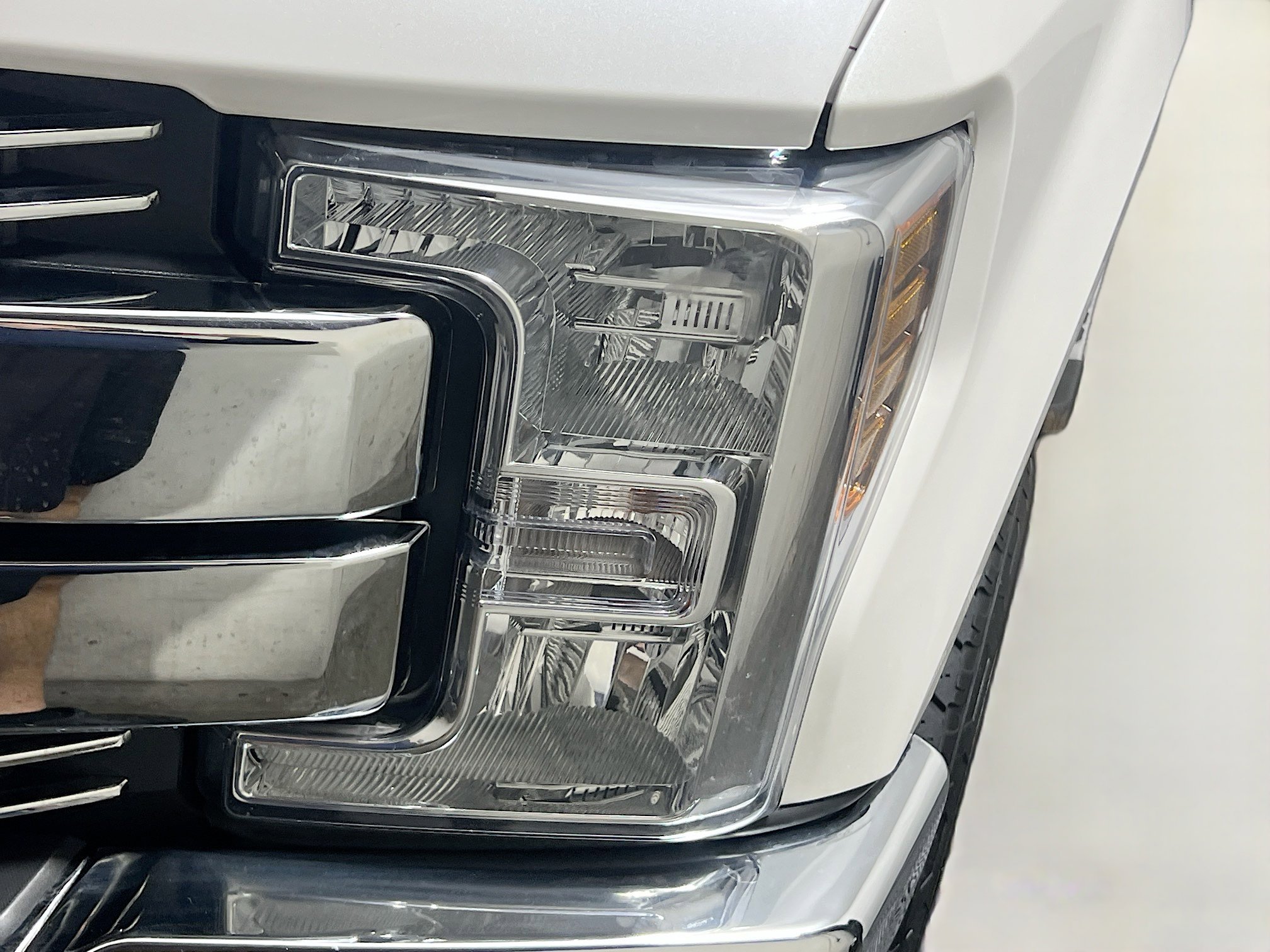 Used 2018 Ford F250 Lariat w/ Lariat Ultimate Package image 11