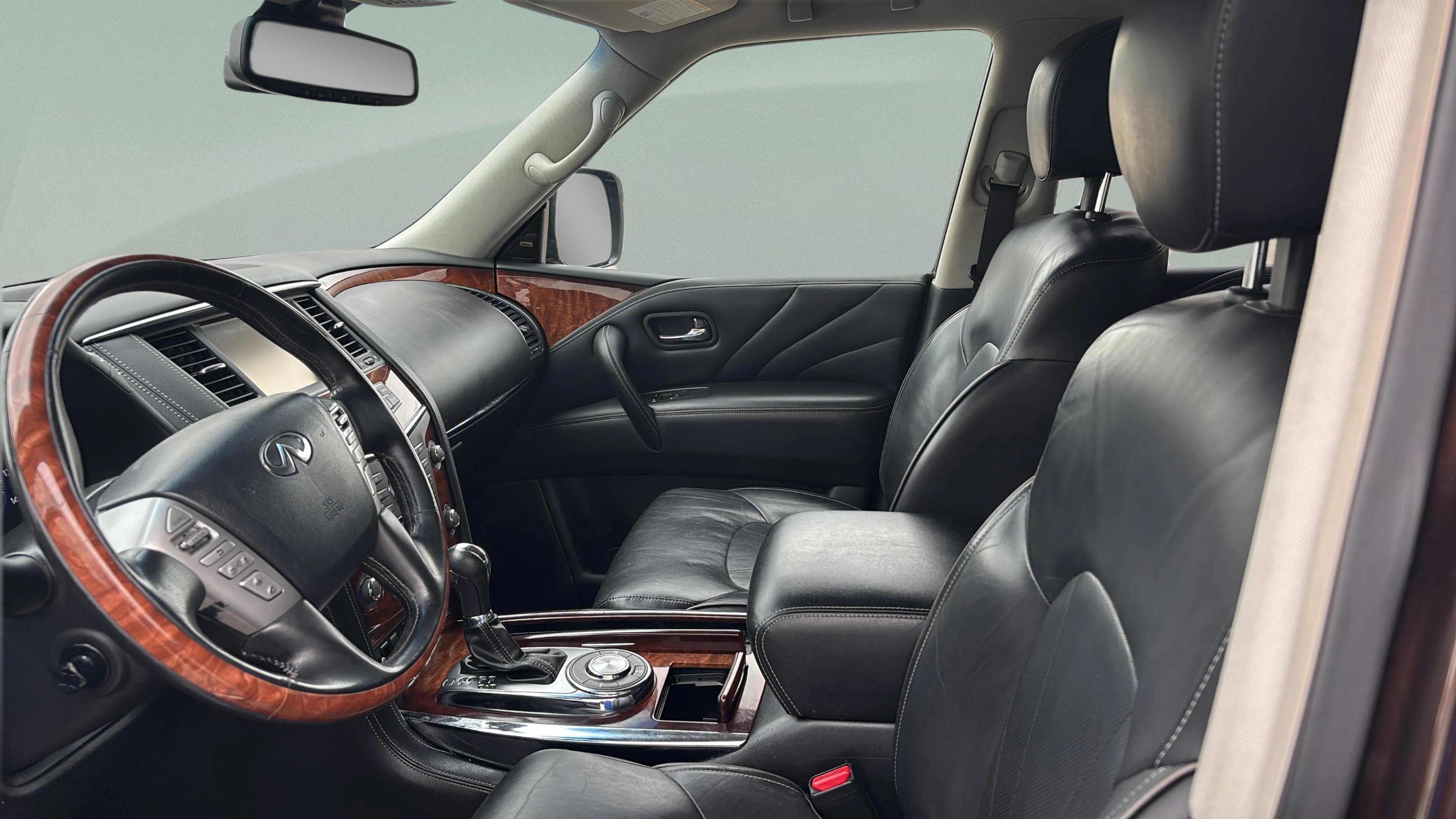 Used 2017 INFINITI QX80 2WD w/ Deluxe Technology Package image 32