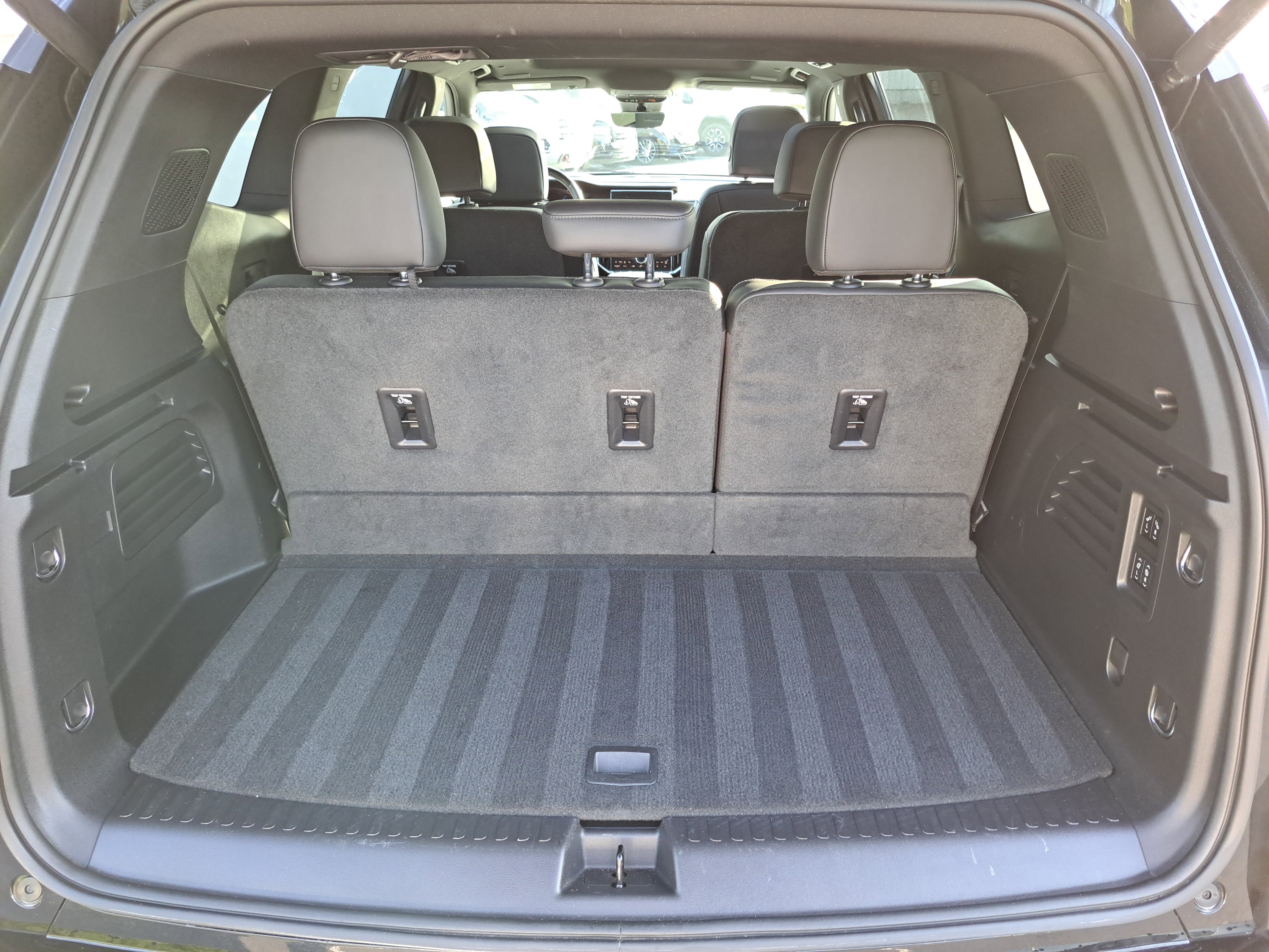 Certified 2024 GMC Acadia Denali w/ Super Cruise Package image 6