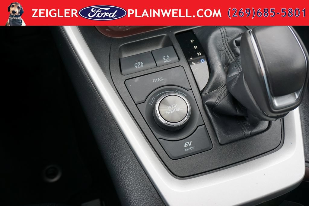 Used 2023 Toyota RAV4 Limited AWD/4WD image 23