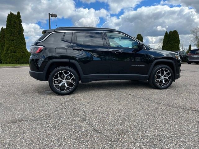 Used 2024 Jeep Compass Limited AWD/4WD image 6