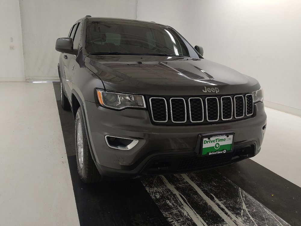 Used 2019 Jeep Grand Cherokee Laredo AWD/4WD image 14