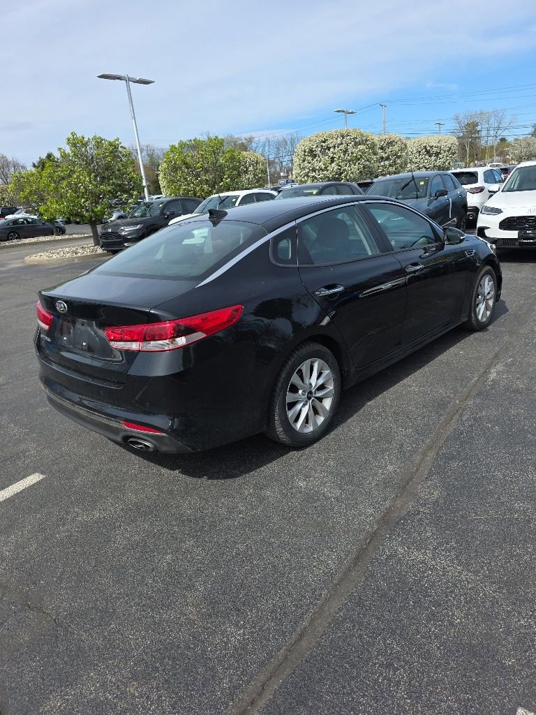 Used 2018 Kia Optima LX w/ 17" Alloy Wheels Package image 8