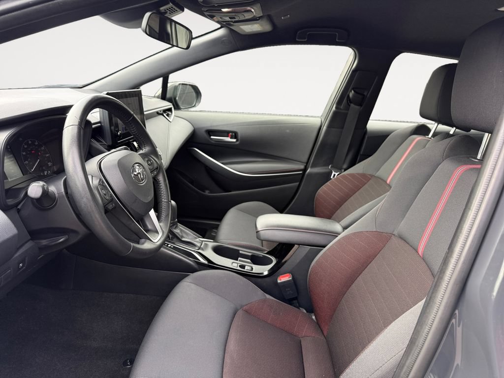 Certified 2025 Toyota Corolla SE FWD image 9