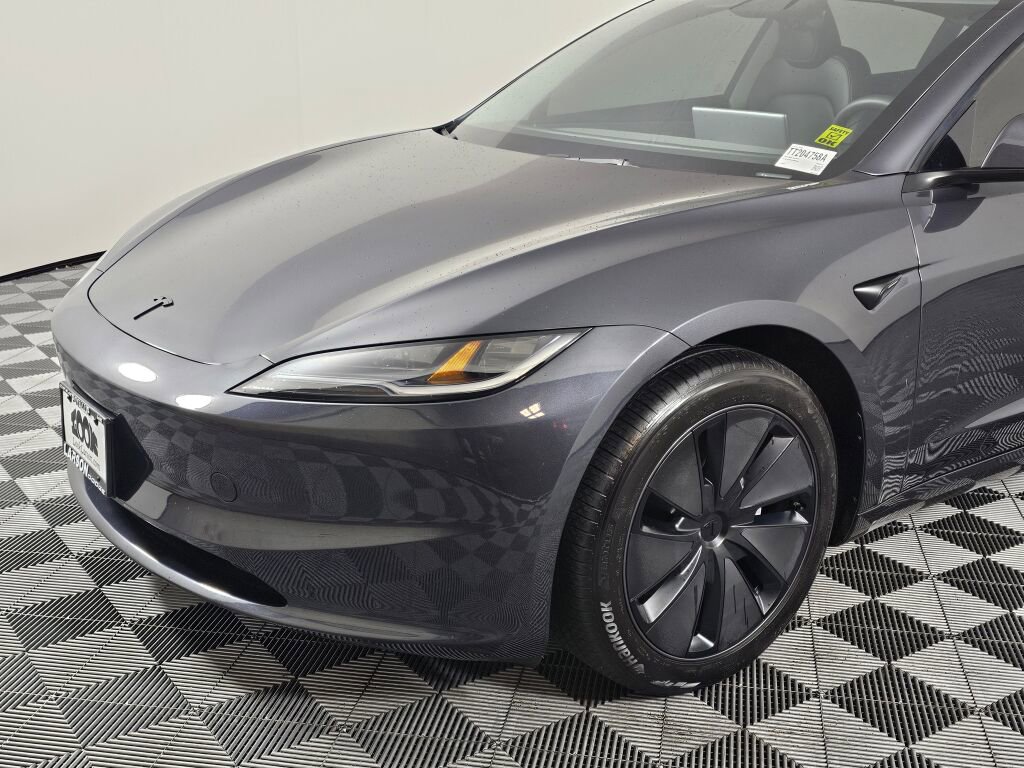 Used 2025 Tesla Model 3 Long Range image 9