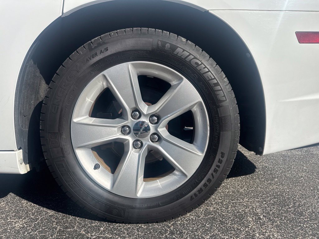 Used 2014 Dodge Charger SXT RWD image 11