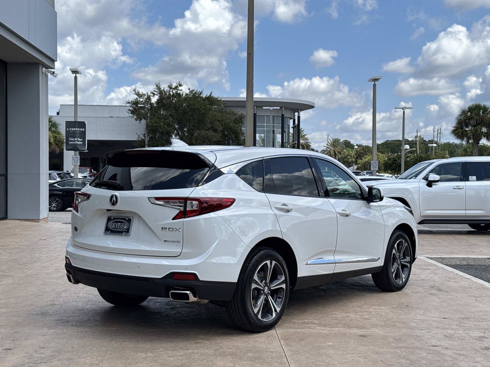 Used 2026 Acura RDX w/ Technology Package AWD/4WD image 3
