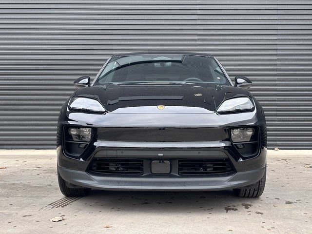 New 2026 Porsche Macan Electric RWD image 10