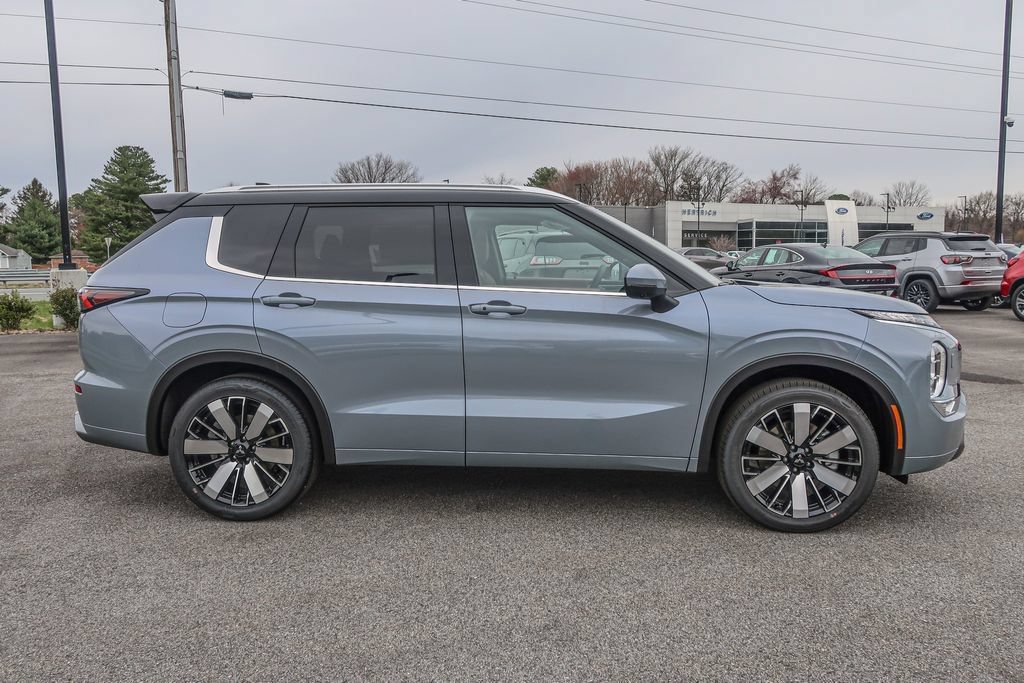 New 2026 Mitsubishi Outlander SEL AWD/4WD image 8