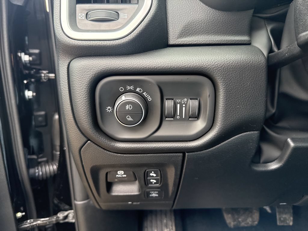 New 2026 RAM 1500 Big Horn AWD/4WD image 17