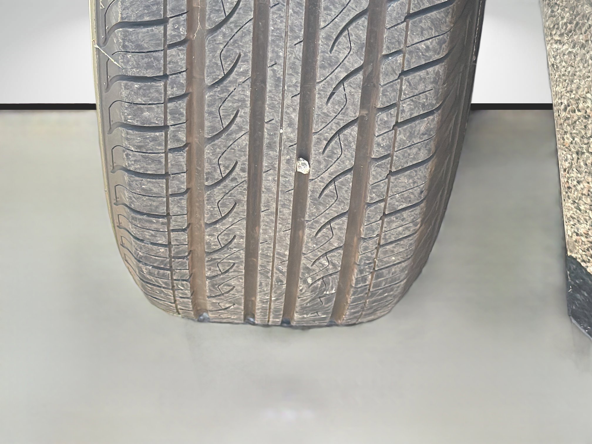 Used 2023 Kia Carnival LX image 42