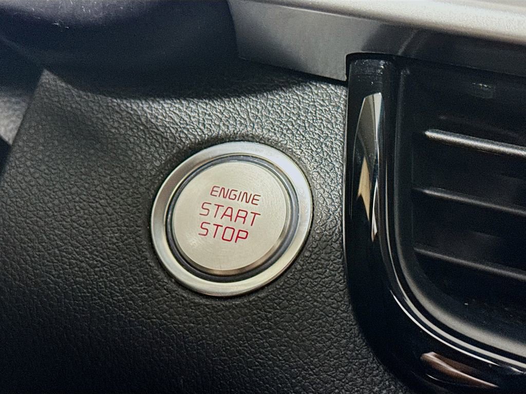 Used 2020 Kia Optima EX image 18