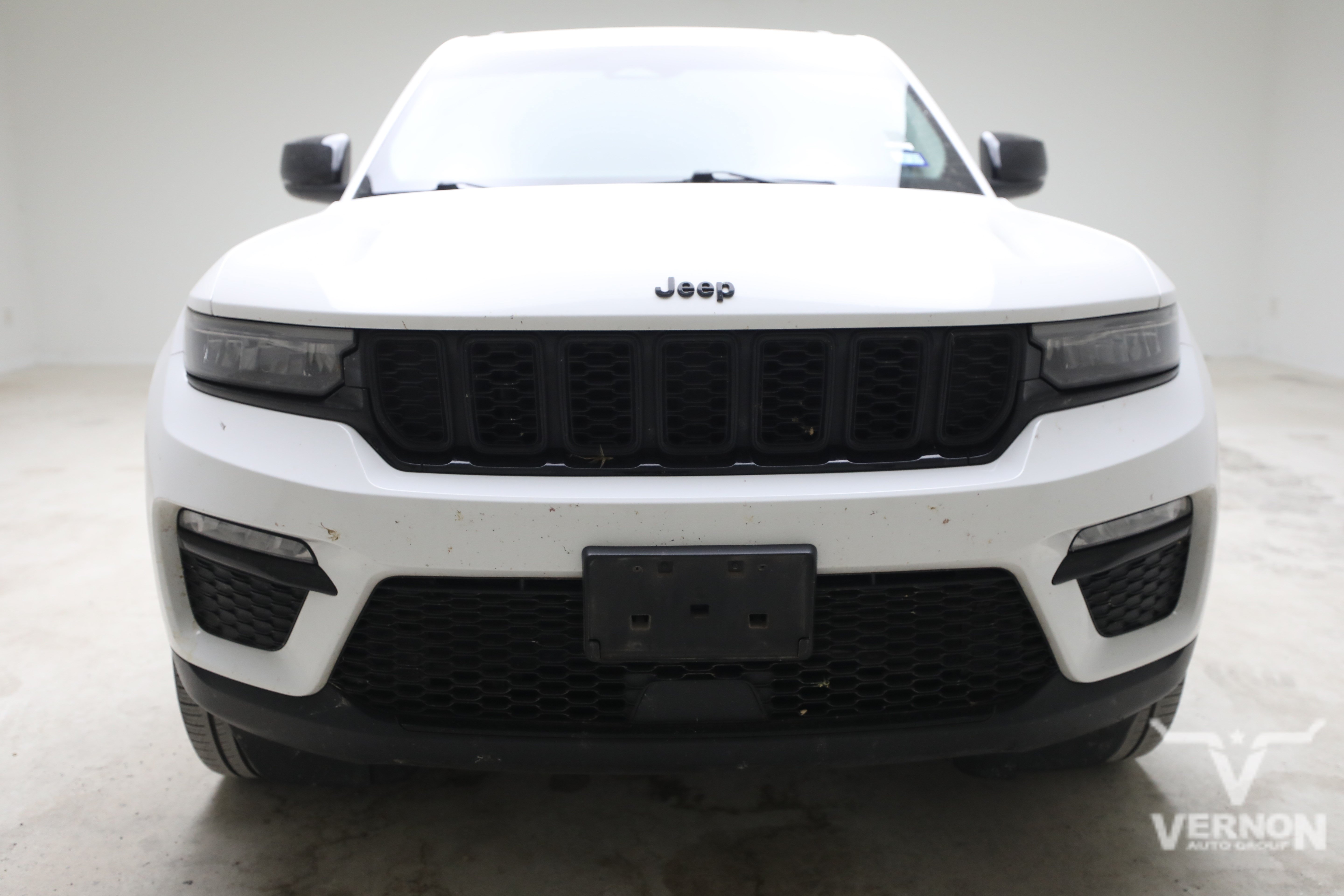 Used 2023 Jeep Grand Cherokee Limited w/ Black Appearance Package RWD image 7